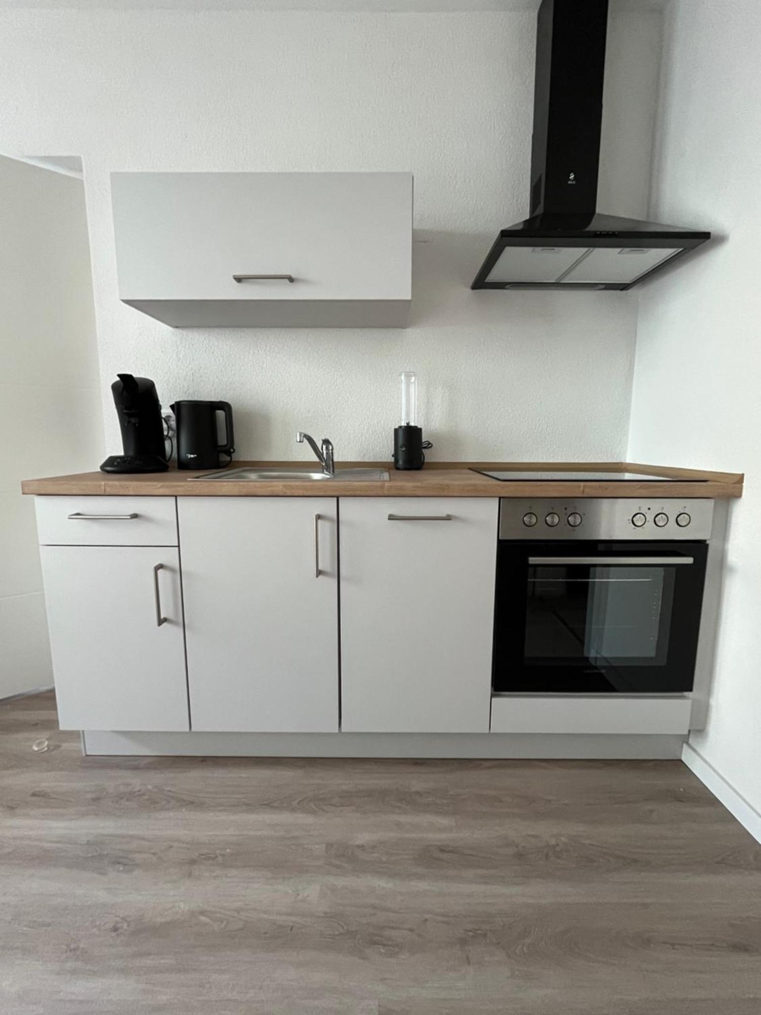 Black Forest City Apartment Mit Kostenlosem Parkplatz Freiburg im Breisgau Exterior photo