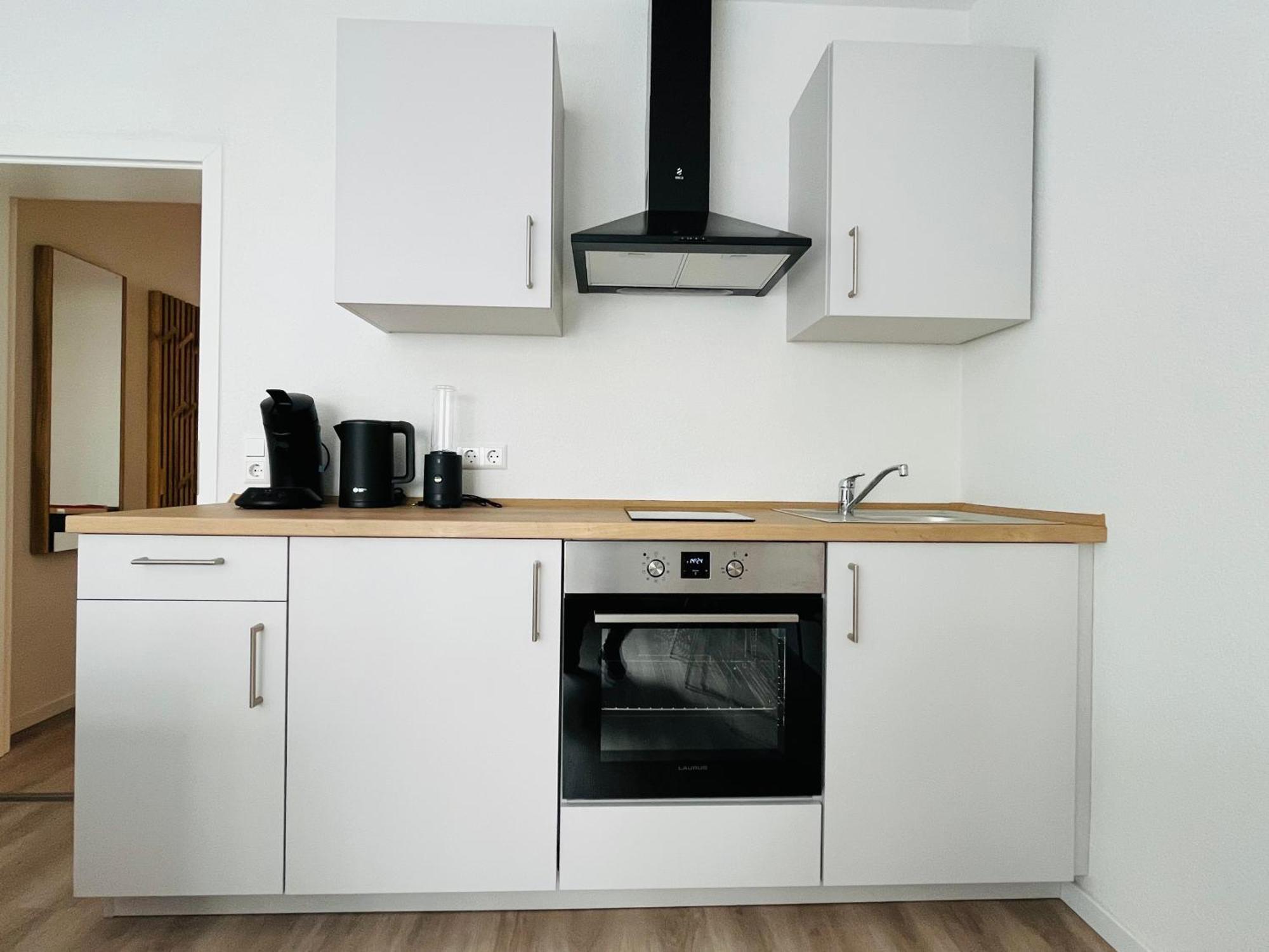 Black Forest City Apartment Mit Kostenlosem Parkplatz Freiburg im Breisgau Exterior photo